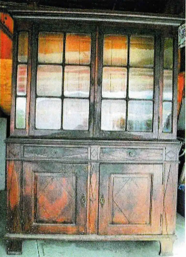 Photo with caption: The $27,000 piece of Oldenburg furniture that sold at the Kleine auction in 2008. From the FCPLD files.