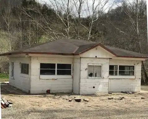 Photo with caption: The Elm Drive-In as it looked in 2018. Courtesy of Maggie Fain.