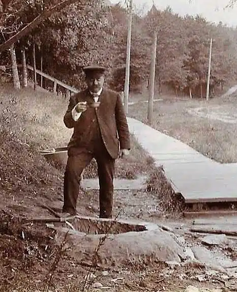 Photo with caption: William Birch Millis, edited from a stereocard image of himself. Taken in Michigan in 1904. Courtesy of Dr. James Senefeld.